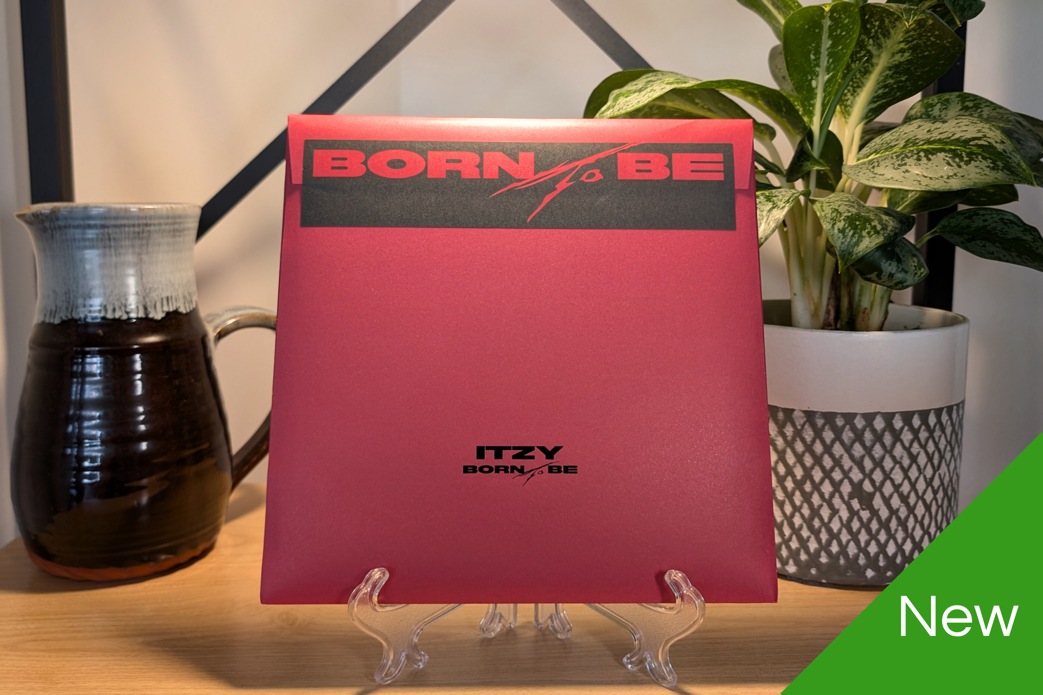 ITZY - Born To Be (Untouchable Version) [CD]