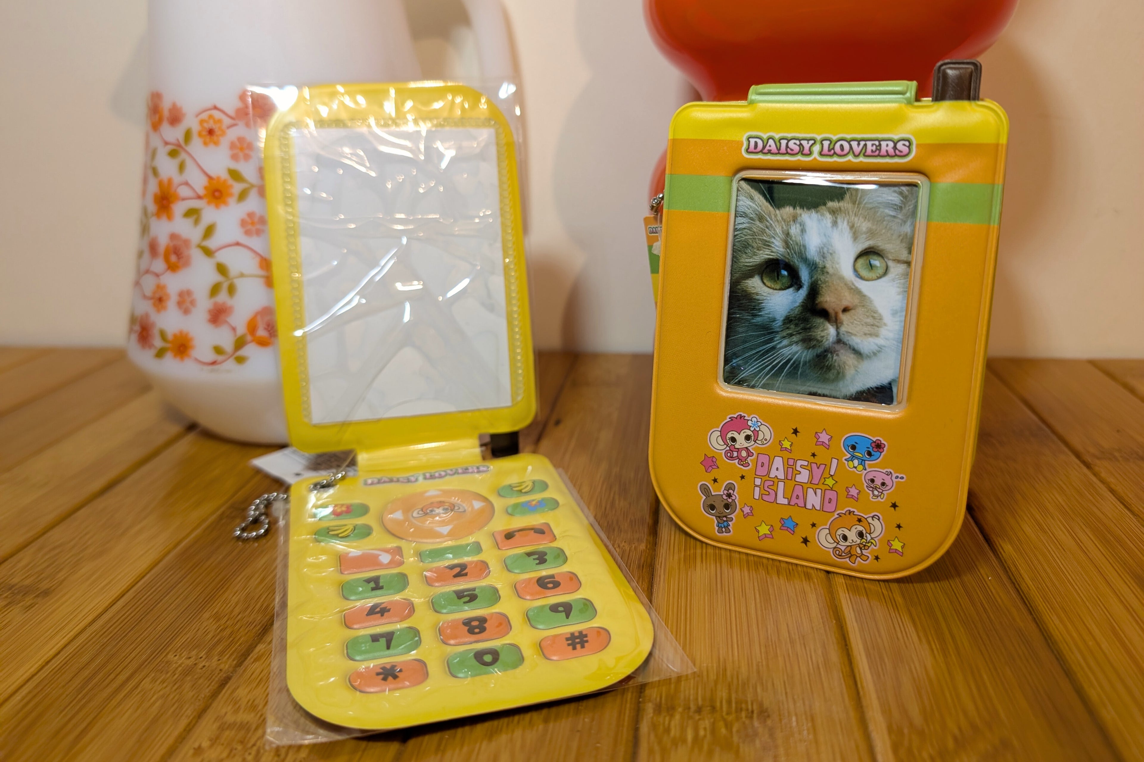 Daisy Lovers PVC Flip Phone Photocard Holder