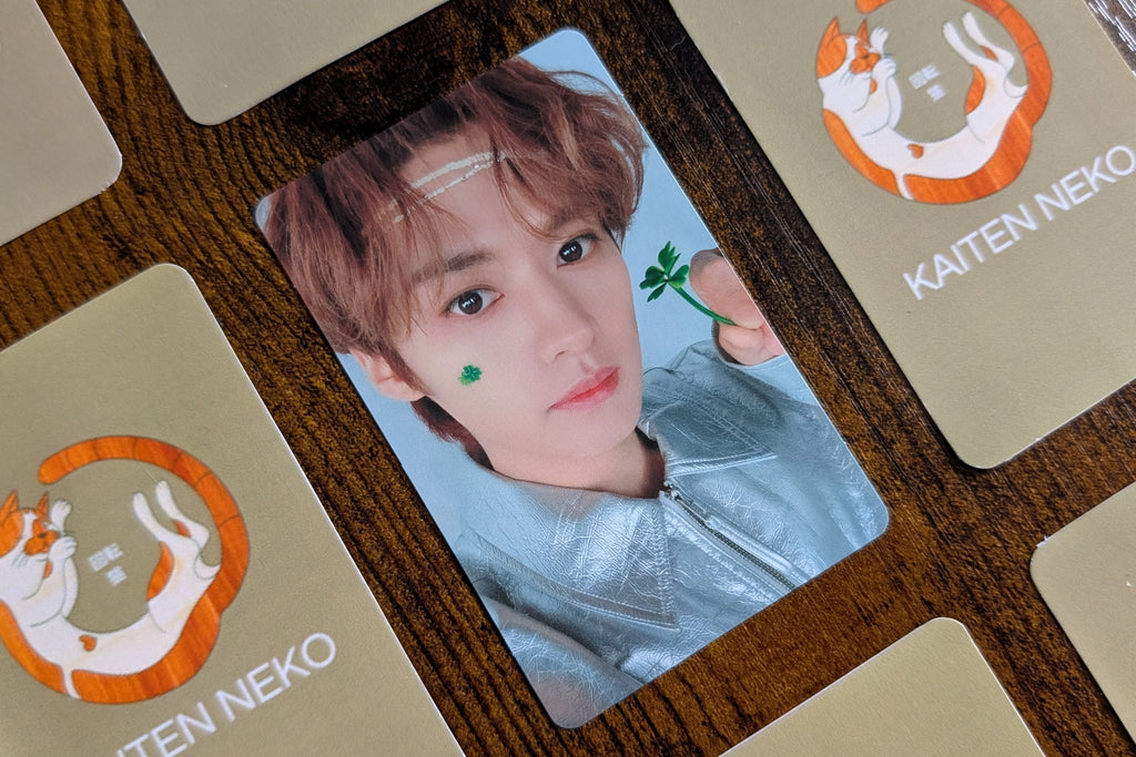 Stray Kids - Social Path / Super Bowl Photocard Lee Know (Japanese Version - Standard)