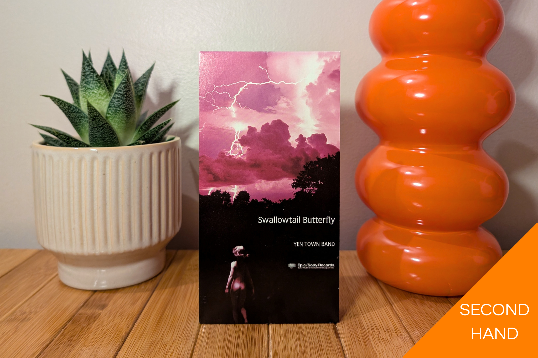 Yen Town Band - Swallowtail Butterfly (8cm Single)